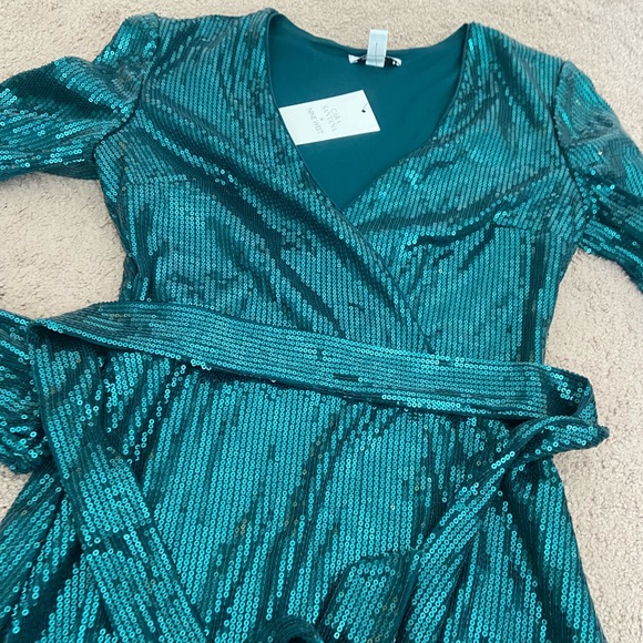 Cara Santana x Nine West Sequin Dress - Picture 2 of 2